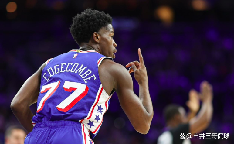 黄蜂队新秀大放异彩，带领球队击败竞争对手的简单介绍