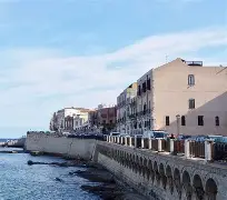 卡塔尼亚主场告捷,向着保级目标迈进的简单介绍 卡塔尼亚主场告捷,向着保级目标迈进的简单介绍