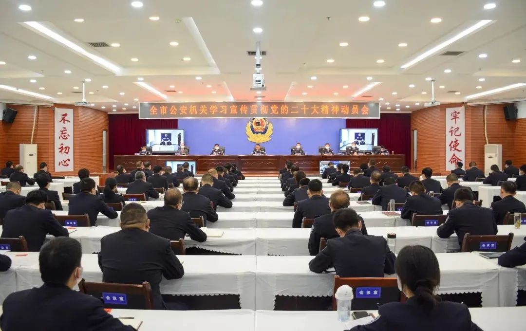 甘肃队战胜黑龙江队，掀起胜利热潮