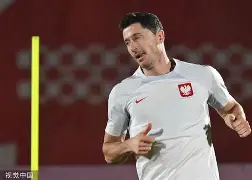 莱万特:团结一心,决战争季联赛! 莱万特:团结一心,决战争季联赛!