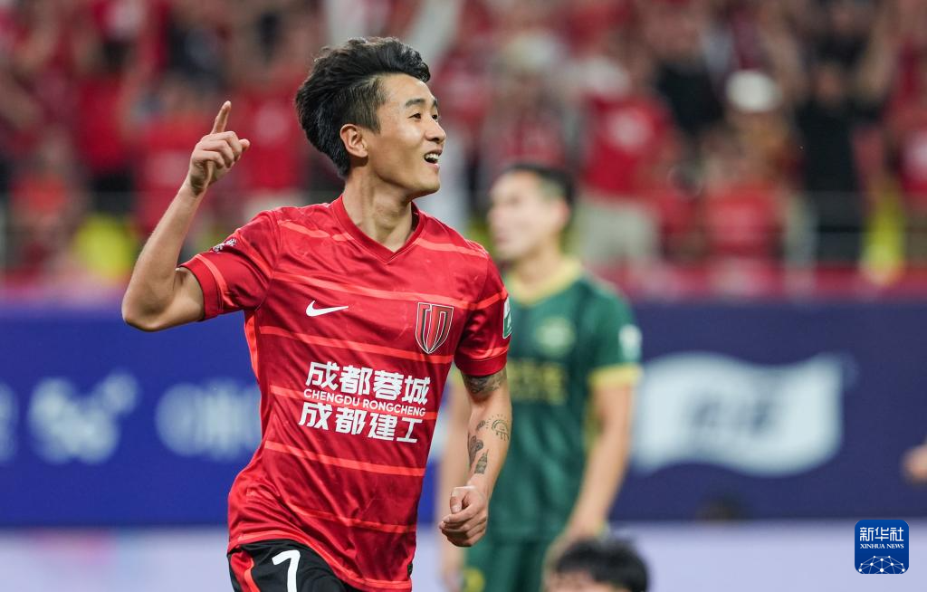 九州娱乐-包含中国足球联赛备受瞩目，球员实力逐渐崭露头角的词条