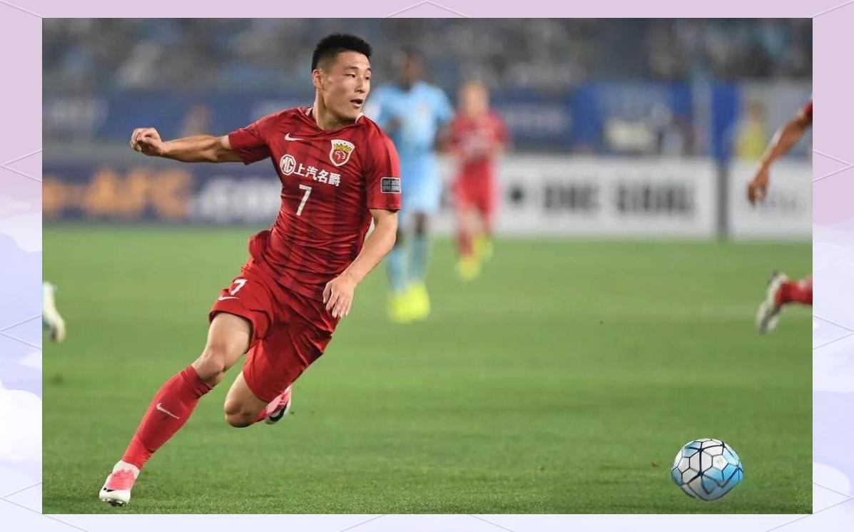 包含中国足球联赛备受瞩目，球员实力逐渐崭露头角的词条