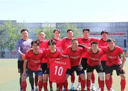 九州娱乐-国内足球联赛激战连连，球员状态趋于饱满