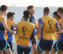 包含英格兰女足备战奥运会，力争夺金牌的词条