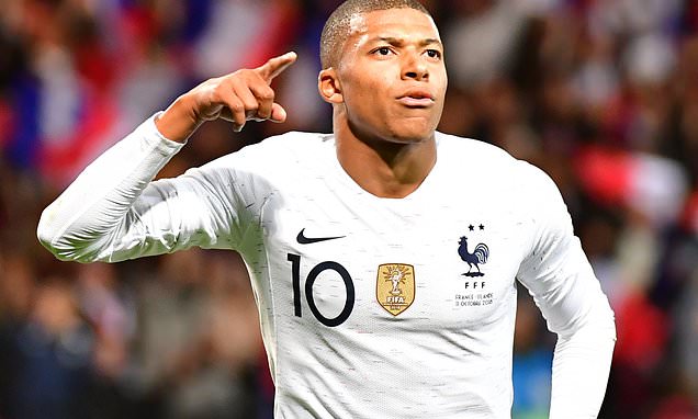 包含冰岛队主力射手因伤遗憾离场的词条